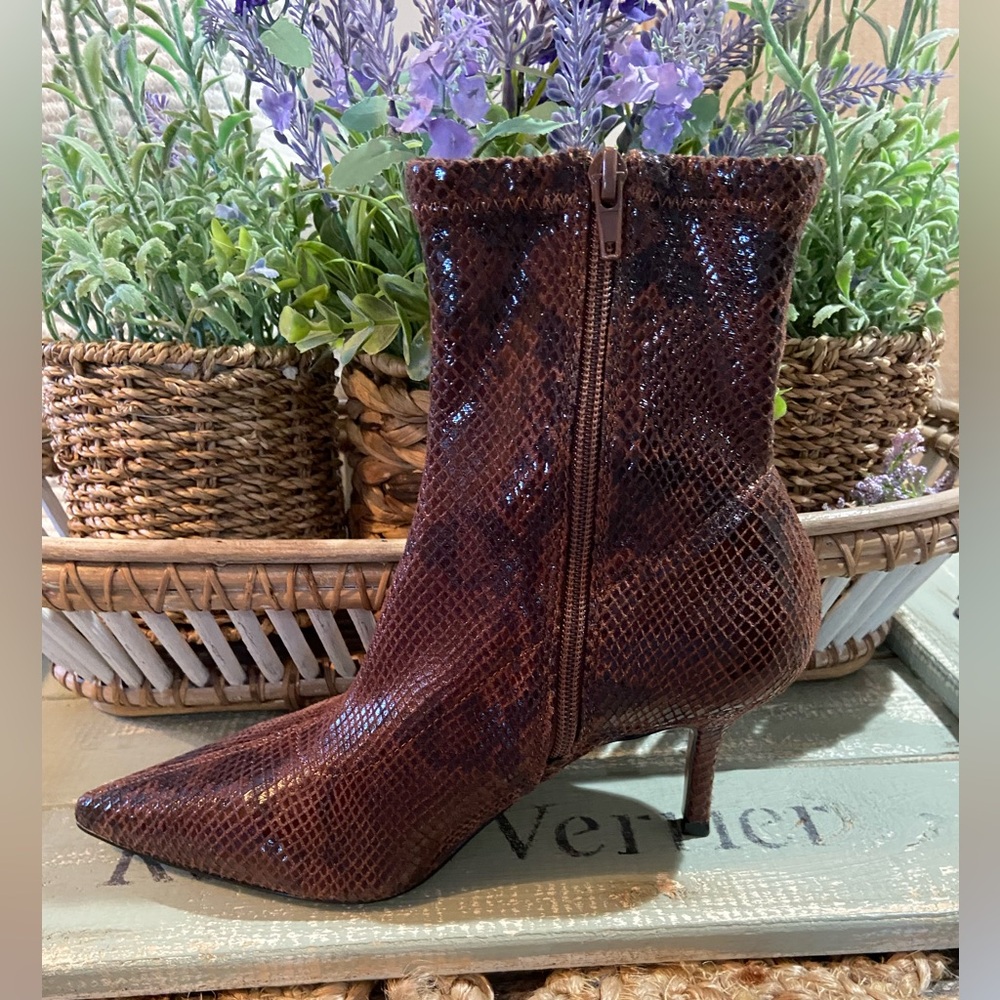 Elegant Mix No. 6 Snakeskin Pattern Boots